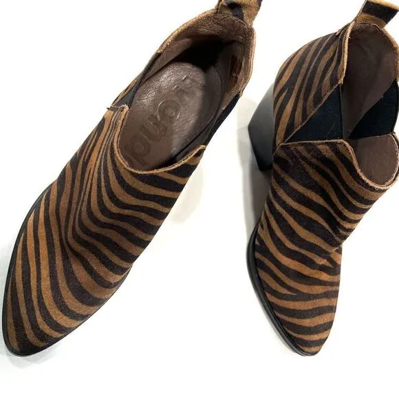 WONDERS Zebra Booties