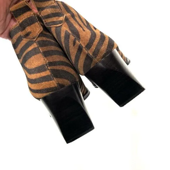 WONDERS Zebra Booties