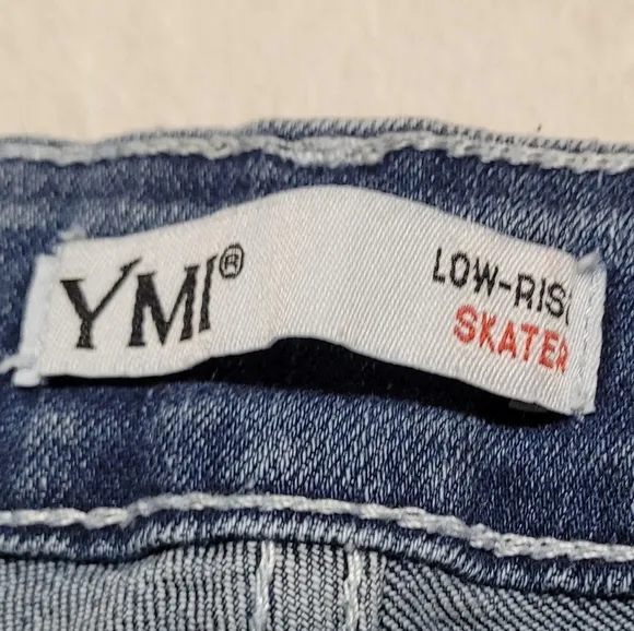 YMI Women's Mid Wash Low Rise Flap Pocket Wide Leg Skater Jeans 28