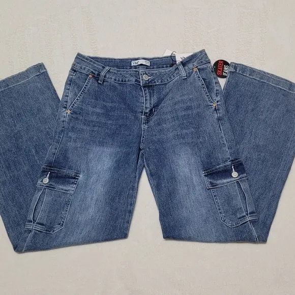 YMI Women's Mid Wash Low Rise Flap Pocket Wide Leg Skater Jeans 28