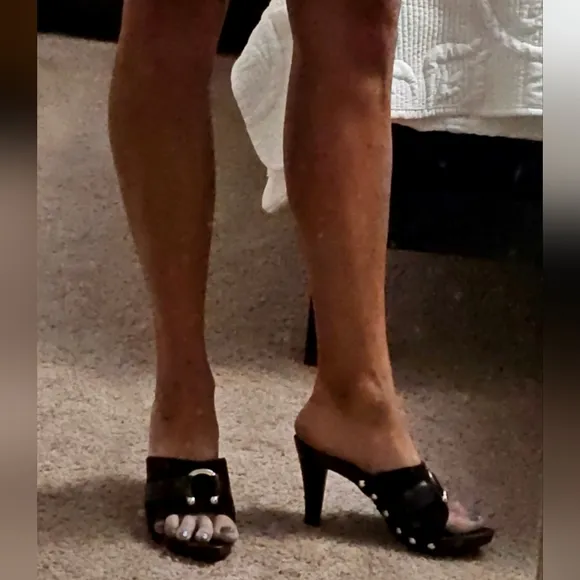 YSL ⚜️Yves Saint Laurent⚜️ YSL Brown Suede Heels Sandals Size 8