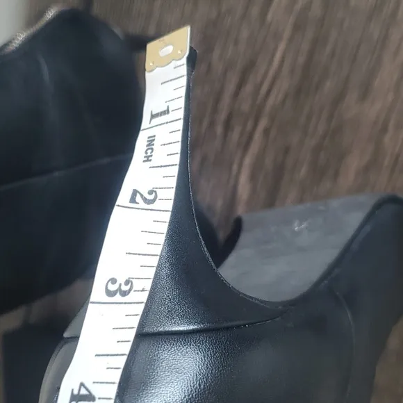 Zadig &amp; Voltaire Black Booties 100% Leather Pointed-toe Boots size 40