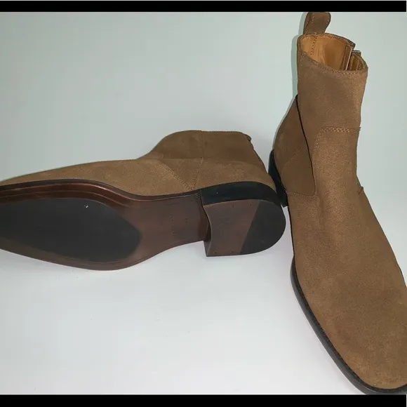 Zara Leather boots without lacing. Suede. Brown..