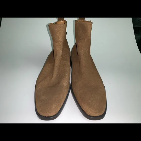 Zara Leather boots without lacing. Suede. Brown..