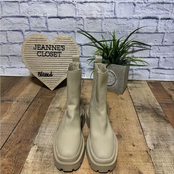 Zara Lug soles beige Boots size 38