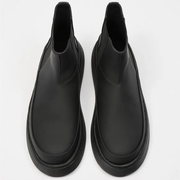 ZARA WEIGHTLESS WATERPROOF RUBBERIZED THICK PLATFORM SOLE ANKLE BOOTS EU 40 US 7