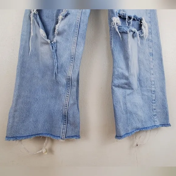 Zara Women's Light Wash Ripped Baggy Jeans High-Waisted Wide Leg Size 2