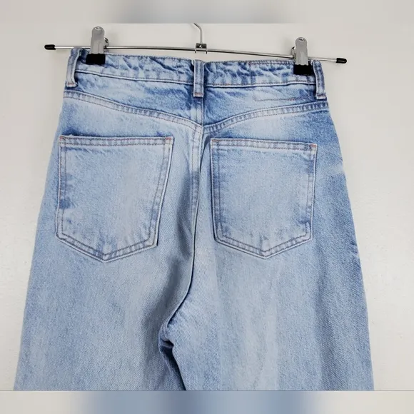 Zara Women's Light Wash Ripped Baggy Jeans High-Waisted Wide Leg Size 2