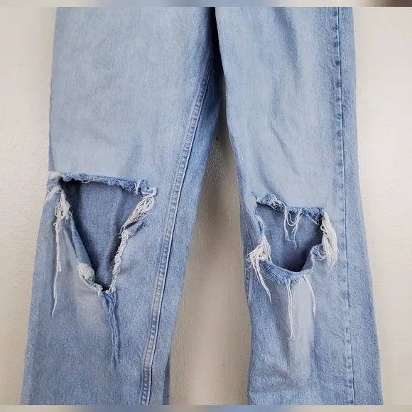 Zara Women's Light Wash Ripped Baggy Jeans High-Waisted Wide Leg Size 2